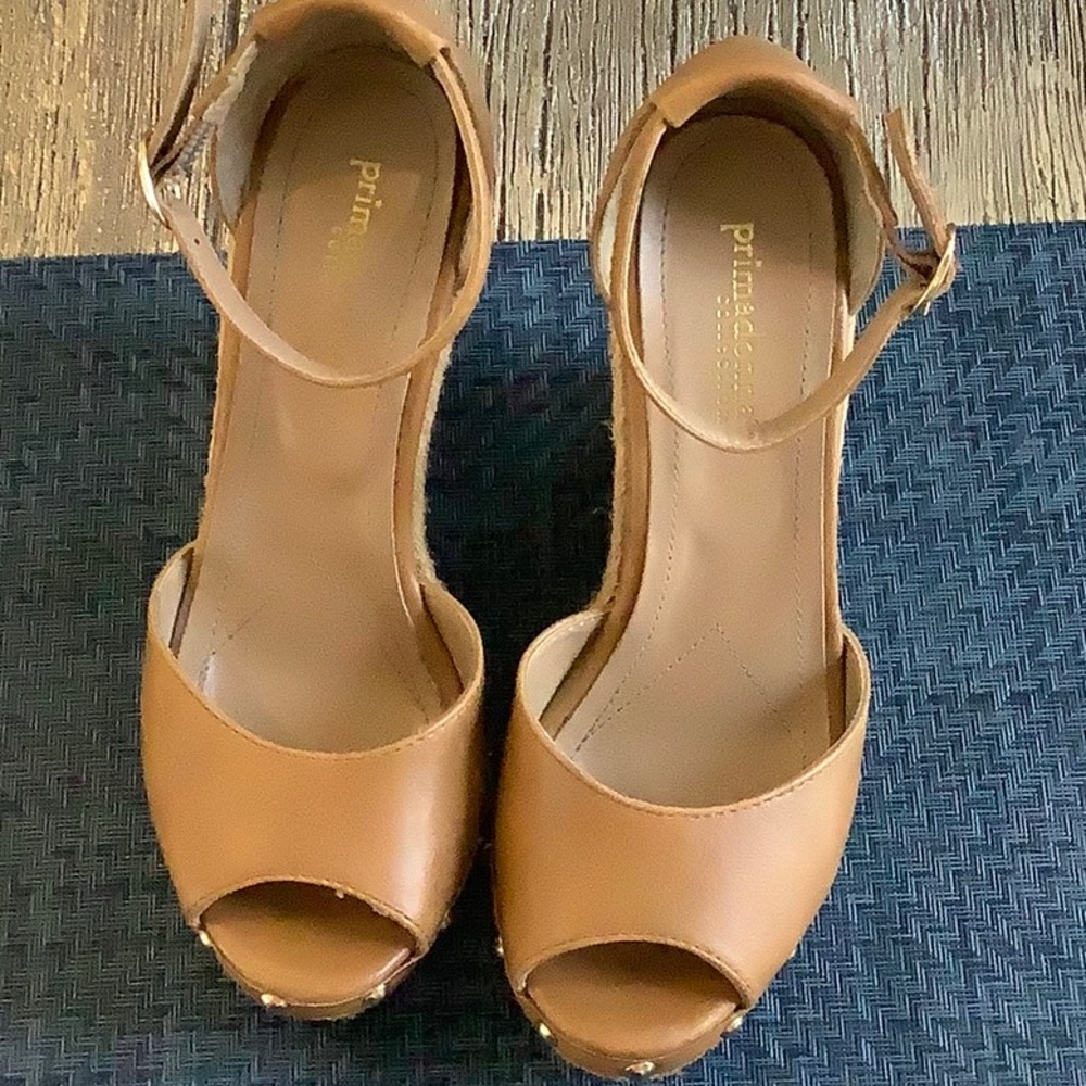Nude Wedges Italian